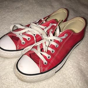 unisex low-top red converse *excellent condition*